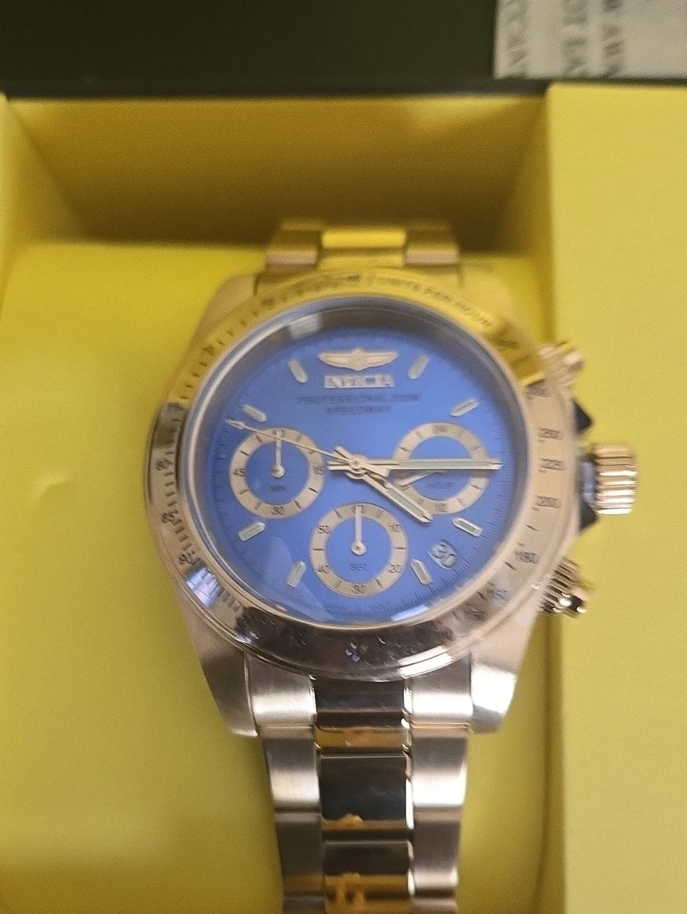 The Invicta Speedway 18256 is a women's quartz chronograph Watch